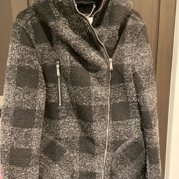 BCBGeneration cozy and warm jacket in grey/black. Size M. - Picture 1 of 8
